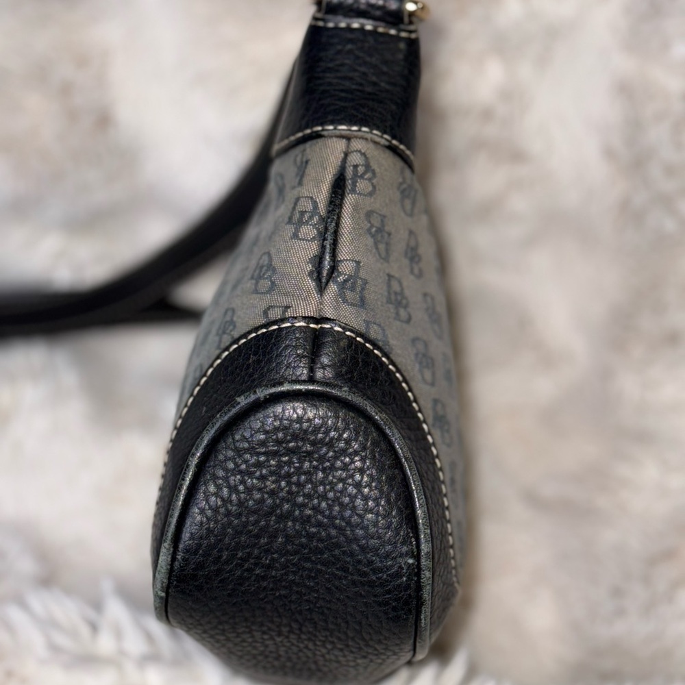 Dooney & Bourke Black Shoulder Bag with Cream Stitching - Picture 3 of 13